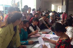 Ngơ ngác trước quy định khống chế số sinh viên 