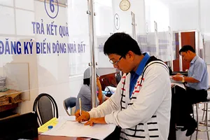 Ách tắc cấp giấy do dồn việc?