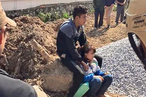 Kề dao vào cổ nữ sinh viên khi bị từ chối tình cảm