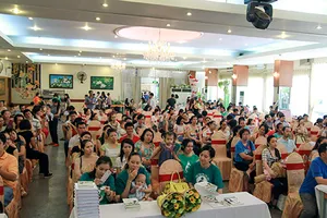 Học làm cha mẹ từ diễn đàn thực và ảo 