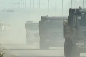 Đồng Nai: Dân dựng rào chặn xe đá