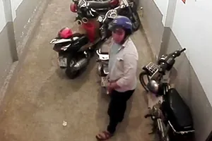 Trộm SH không được, quay lại chém dân