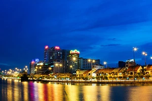 Đổi mới: Thành tựu và những sức ép