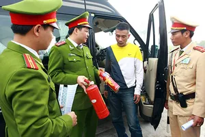 Chưa phạt ô tô thiếu bình chữa cháy