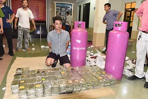 Bắt giữ gần một tấn heroin