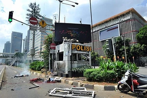 Bảy tên khủng bố tấn công Jakarta
