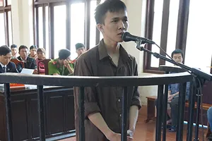 Bảy năm vẫn chưa rõ bị cáo phạm tội gì