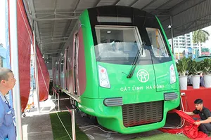 Tàu điện Cát Linh - Hà Đông không sử dụng tiếng Trung