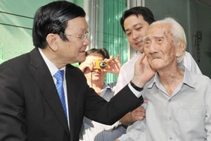 Tiếc thương ‘vua vọng cổ’ Viễn Châu