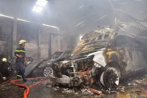 Xe cháy trong garage, đòi bảo hiểm thế nào?