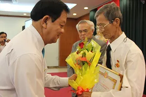 Sức mạnh của Đảng là ở sự gắn bó mật thiết với nhân dân