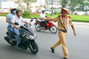 Bộ Tư pháp ‘soi’ quyền trưng dụng tài sản của CSGT