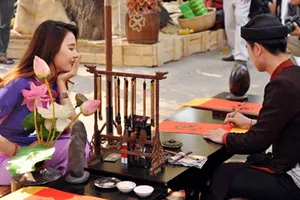 Đầu năm mua chữ…