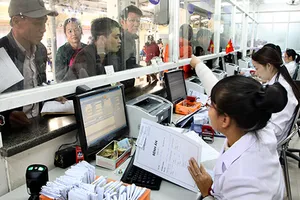 Ngày đầu áp viện phí mới: Nơi nghẽn, nơi thông 