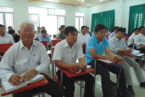 Cụ ông 78 tuổi sắp tốt nghiệp đại học
