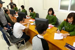 Thí điểm cấp căn cước công dân cho học sinh vào chiều thứ Bảy