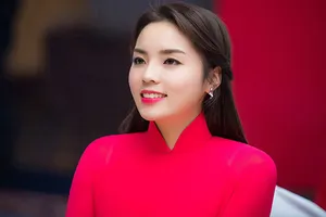 Hoa hậu Kỳ Duyên nên kiện bằng cách nào?