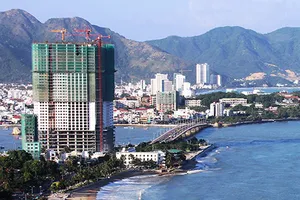 Cao ốc quá 40 tầng: Có nhiều chuyện "rất khó nói"