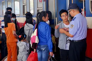 Ngành đường sắt, hàng không từ bỏ gương mặt lạnh lùng