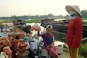 Khi con bỏ học để được gần cha mẹ…