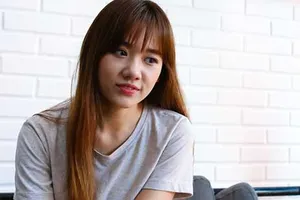 Hari Won bị chê ‘thảm họa’ hát tiếng Việt