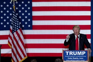 Donald Trump đang muốn ‘đòi tiền’ cả thế giới