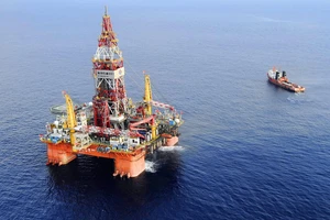 Việt Nam theo dõi sát hoạt động giàn khoan Hải Dương 943 của Trung Quốc