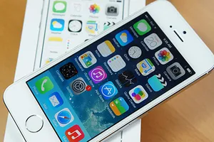 iPhone SE ế ẩm trong ngày đầu tiên ra mắt