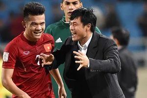 HLV Hữu Thắng đi ‘săn’ tiền đạo