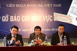 Ai tuýt còi quyết định, quy chế sai?