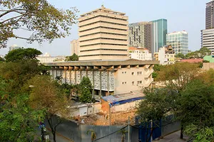 Xây cao ốc tại Thư viện Khoa học Tổng hợp?