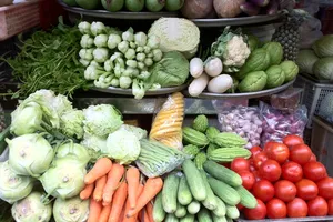 Hà Nội lập sáu đoàn kiểm tra an toàn thực phẩm