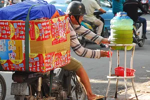 Khổ sở vì nắng nóng