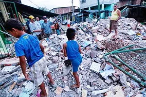 Động đất từ Ecuador lan đến Colombia