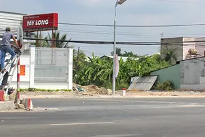 ‘Cầu cứu’ Bộ GTVT vì 15 m dải phân cách