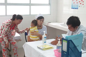 Dân Củ Chi đi ‘xem mặt’ bác sĩ thành phố