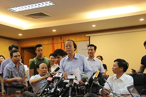 Thứ trưởng Võ Tuấn Nhân: ‘Không có sự đánh đổi nào cả!’