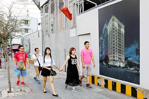 Muốn nộp tiền phải làm 'đơn xin'