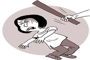 Bị bà hàng cá nện chày vì không mua mở hàng