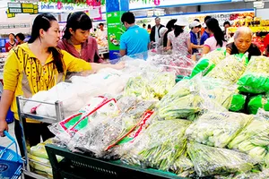 Nâng chất lượng, giảm giá để đấu với đại gia Thái