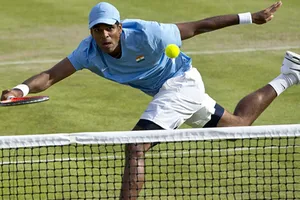 Hoàng Nam 23 lần bị đối thủ ‘chụp hình’