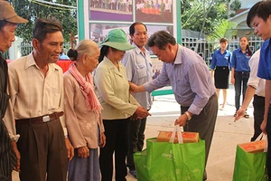 ‘Không gì bức xúc bằng cắt điện ngang xương’