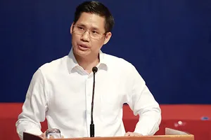 ‘Người đại biểu không chỉ gần dân mà phải ở trong dân’