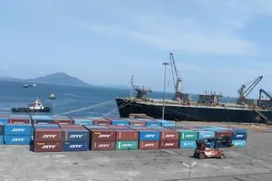 Khai trương tuyến vận tải hàng container qua cảng Vũng Áng