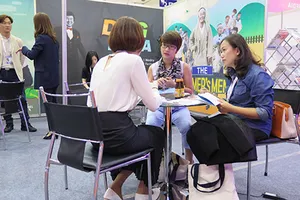 Vác tiền đi mua chương trình truyền hình thực tế