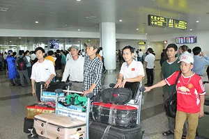 Có cần xây thêm sân bay Nội Bài 2?