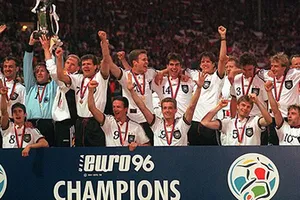 Những cột mốc tại 15 vòng chung kết Euro