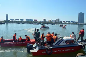 Sau vụ chìm tàu trên sông Hàn: Mối lo ‘độ’ tàu cá thành tàu du lịch