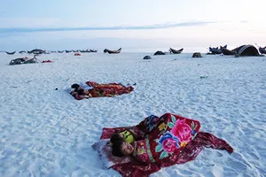 Rủ nhau đi… ngủ biển
