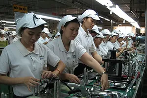 Thay đổi giờ làm, công nhân bị thiệt? 